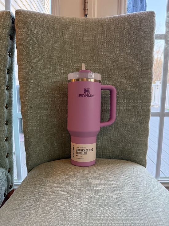 STANLEY 40oz Tumbler & ‘Cool Planet’ Soft Cooler Bag in Pink & Green - NWT - Picture 7 of 9